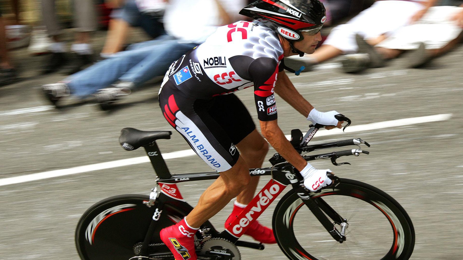 辽宁队横扫雷霆,恩比德攻防转换核心引领新时代