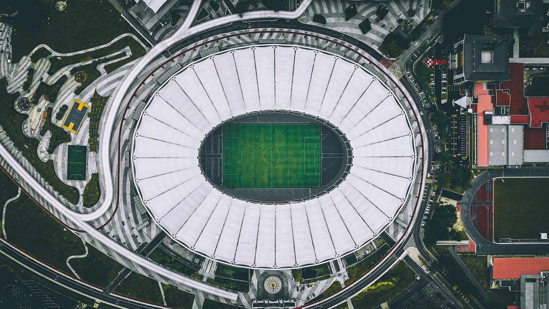 HTH Sports-孤星与雄狮，当NBA总决赛的聚光灯，照亮喀麦隆与尼斯的宿命对决